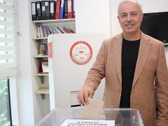 AK Parti Karşıyaka İlçe Başkanı Av. Selahattin KÖSE 8. Olağan İlçe Delege seçimlerini büyük bir katılım ve coşku ile tamamladıklarını söyledi.