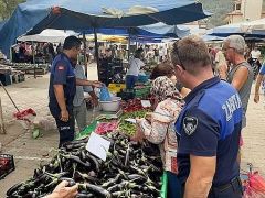 Didim Belediyesi, ilçede yaşayan vatandaşların sağlığını korumak için semt pazarlarında denetimlerine ara vermeden devam ediyor.