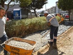 Karabağlar Belediyesi’nden parklara yeni dokunuş