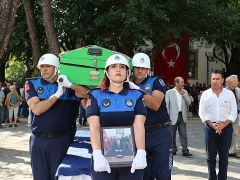 Muğla Büyükşehir Belediyesi Zabıta Daire Başkanlığı görevinde iken vefat eden Şevket Gülen için Büyükşehir Belediyesi Hizmet binasında tören düzenlendi.