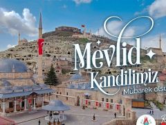 Nevşehir Belediye Başkanı Rasim Arı, Nevşehirlilerin ve tüm İslam âleminin Mevlid Kandili’ni kutladı.