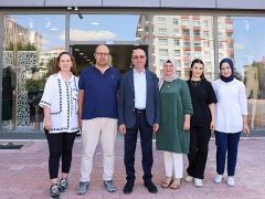 Selçuklu Belediye Başkanı Ahmet Pekyatırmacı, Elmalılı Hamdi Yazır Caddesi’nde bulunan esnafları ziyaret etti