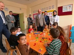 Selçuklu Belediye Başkanı Ahmet Pekyatırmacı, Şule Yüksel Şenler Anaokulu’na kazandırılan Fiziksel Aktivite-Hareket ve Oyun Alanı’nın açılışına katıldı