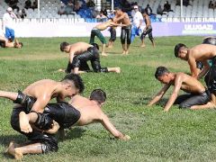 Yağlı güreşin büyük başpehlivanları Ulugazi Er Meydanı’na çıkıyor