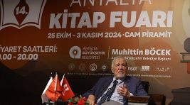 Antalya Kitap Fuarı’nda İlber Ortaylı’ya büyük ilgi