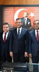 Başkan Böcek: ‘Antalya tropikal meyve üretiminde marka olacak,’