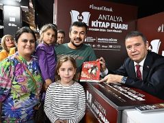 Başkan Muhittin Böcek okurlarıyla buluştu