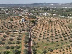 Büyükşehir’den çevre yerleşimlerde sathi kaplama atağı 14 ilçede 200 kilometrelik ova yolu düzenlendi