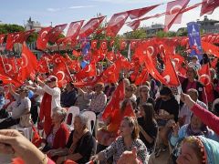 Çok farklı çok coşkulu