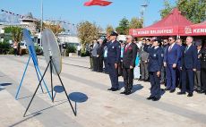 Cumhuriyet’in 101. yılı dolayısıyla Kemer’de tören düzenlendi.