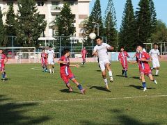 Kemer Belediye Merkez Spor evinde galip