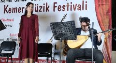 Kemer’de, Kemer Belediyesi’nin destekleriyle 3. Kemer Müzik Festivali düzenlendi.