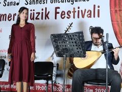 Kemer’de, Kemer Belediyesi’nin destekleriyle 3. Kemer Müzik Festivali düzenlendi.