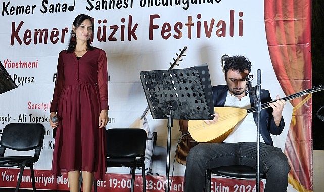 Kemer’de, Kemer Belediyesi’nin destekleriyle 3. Kemer Müzik Festivali düzenlendi.