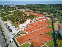 Kemer’deki okullar tenis buluşacak