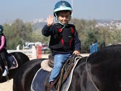 Kocaeli’de 20 bin çocuk binicilik sporuyla tanıştı