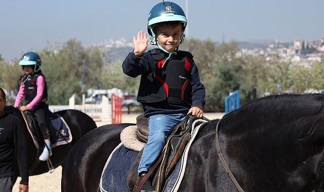 Kocaeli’de 20 bin çocuk binicilik sporuyla tanıştı