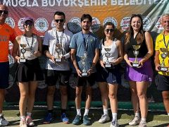 Muğla Büyükşehir Belediyesi 6. Geleneksel Cumhuriyet Kupası Karma Tenis Turnuvası Dalaman’da Yapıldı