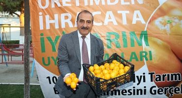 Satsuma mandalina yüklü TIR’lar ihracata yolcu edildi