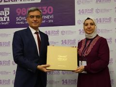 Selvi; “Milli Mücadele, o dönemin edebiyatının temellerini oluşturdu”