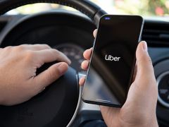 Uber, yaz boyunca 135 farklı ülkeden Türkiye’ye gelen turistlere Uber Taksi ile hizmet verdi