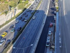 Bayraklı’da yol ve köprü yenileme çalışmaları sürüyor