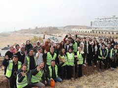 Milli Ağaçlandırma Günü’nde Üniversiteli Gençler Fidanları Toprakla Buluşturdu