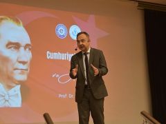 Prof. Dr. Hasan Mert, “Cumhuriyet’e Giden Yol”u anlattı