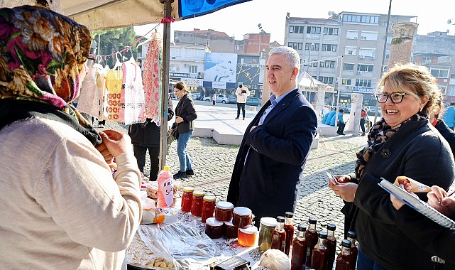 bergama belediyesi ureten kadinlar icin yeni yil pazari kurdu 0 2TclkDR8