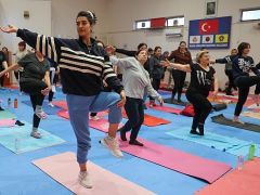 Buca Belediyesi’nden ücretsiz yoga, pilates ve zumba kursları