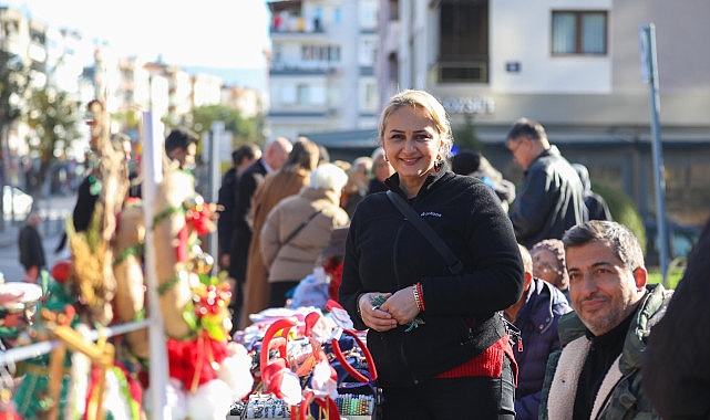 buca belediyesinden yeni yil hediyelik esya pazari 0