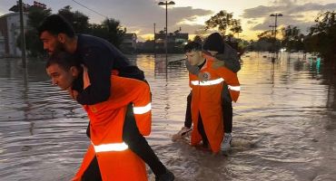 Büyükşehir ekipleri Manavgat’ta vatandaşın yanında