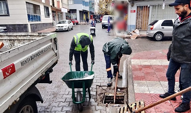 buyuksehir ve maski ekipleri yagista sahadaydi 0 4FEeqihA