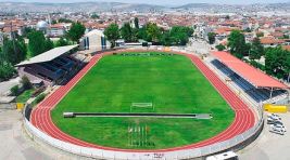 İnegöl İlçe Stadyumu Zemini Bakıma Alındı