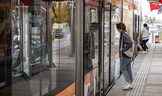 konak tramvayinda ariza nedeniyle gecici duzenleme 0 pp5KOLLq