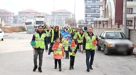 Konya Büyükşehir Öğrencilerin Okula Güvenle Gitmesi İçin “Yayabüs” Projesini Başlattı