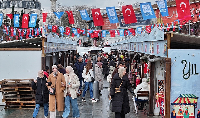 yilbasi pazari 2025 uskudarda basladi 0 3ZsnASAu