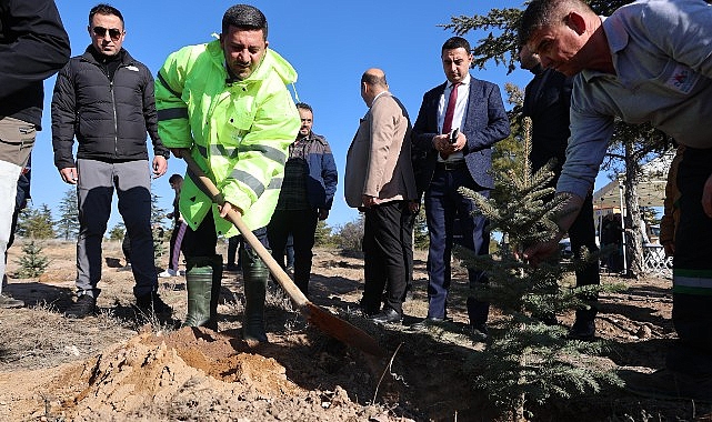 1sinif ogrencileri icin binlerce fidan toprakla bulustu 0 EHBAptad