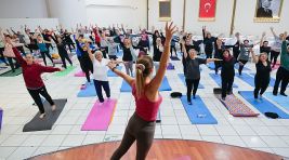 Buca’da pilates, zumba, yoga derslerine kadınlardan büyük ilgi