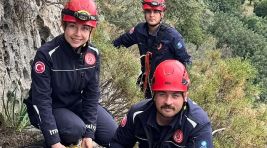 Büyükşehir Belediyesi İtfaiye ekiplerinden keçi kurtarma operasyonu