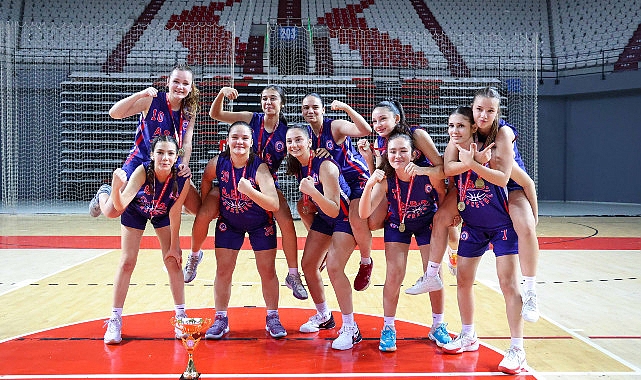 buyuksehirin basketbolcu kizlari antalya sampiyonu oldu 0 w5U8S3Ih