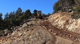 Elmalı’da 19 mahallenin yayla yoluna ulaşım kolaylaştı