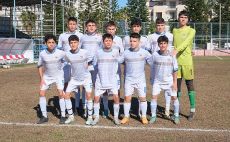 Kemer Belediye Merkez Spor evinde galip geldi