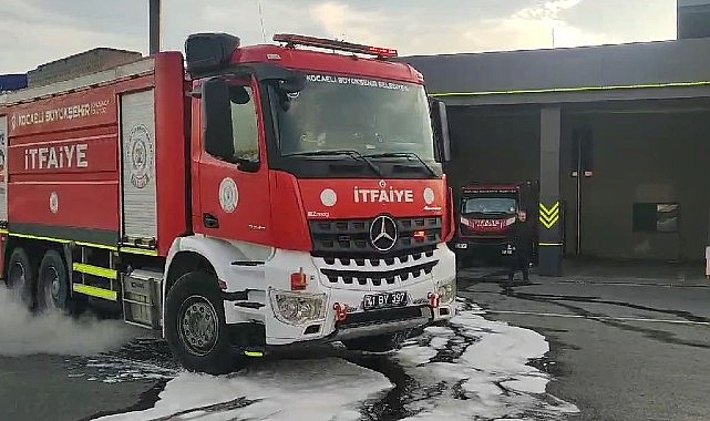 kocaeli itfaiyesi 2 arac ve 5 personelle boluda 0