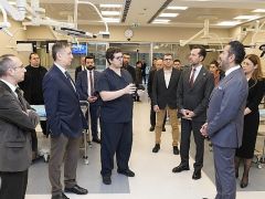 Medtronic, Koç Üniversitesi Hastanesi ve RMK AIMES, Robotik Asiste Cerrahi Alanındaki İş Birliği ile Türkiye’de Bir İlke İmza Atıyor