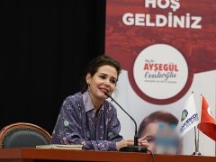 Pelin Batu: Işıkla ve Bilimle Birbirimize El Vermemiz Çok Önemli