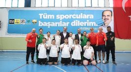 Başkan Altay Avrupa Şampiyonası’na Konya’da Hazırlanan Özel Sporcularla Buluştu