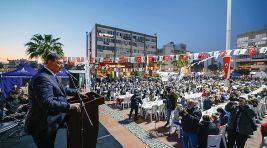 Başkan Tugay’dan iftar sofrasında dayanışma mesajı “Birlik ve beraberlik olduktan sonra her şeyin üstesinden geliriz”