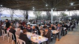 Didim Belediyesi vatandaşları iftar sofralarında buluşturmaya devam ediyor