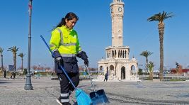 İzmir’de kadın emeği kenti güzelleştiriyor